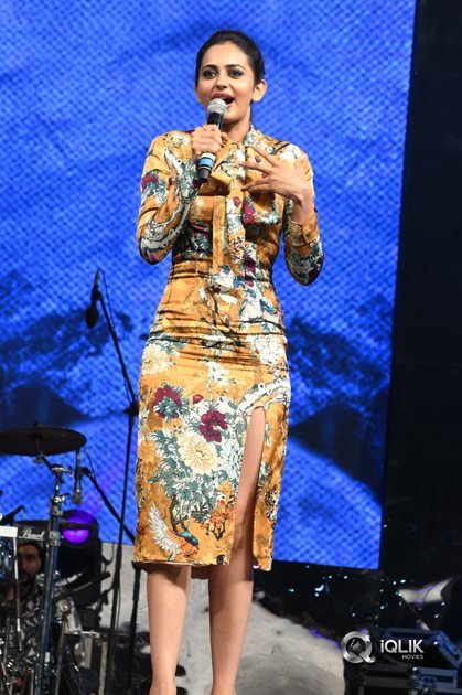 Dhruva-Movie-Pre-Release-Function